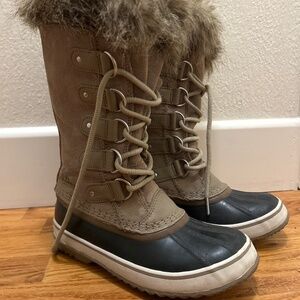 Sorel Joan of Arctic Winter Boot size 6.5